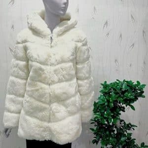 manteau fausse fourrure blanc capuche